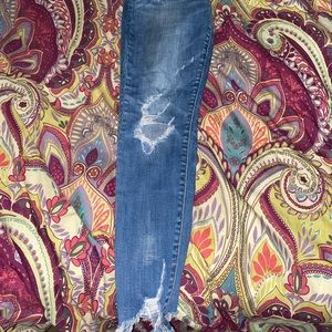 American eagle distressed skinny jeans